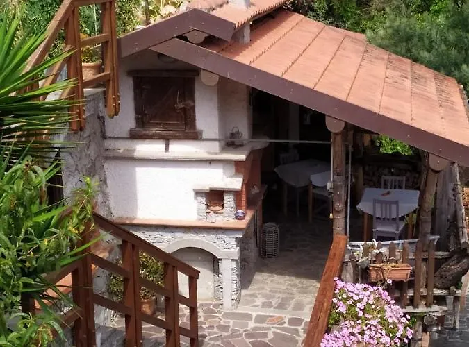 Lujocanda فندق مبيت وإفطار كاسارزا ليغير