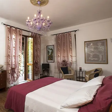 Lujocanda Nocleg ze śniadaniem 3*