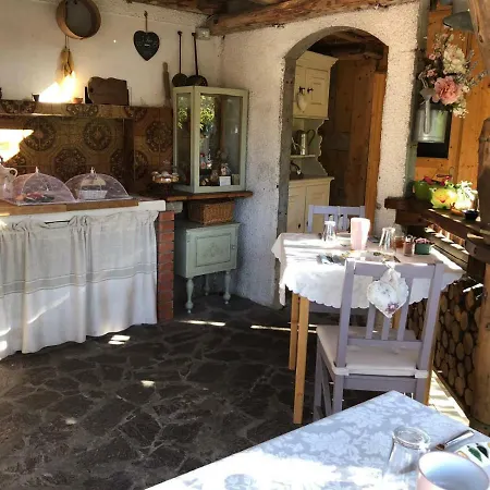 Lujocanda Alojamento de Acomodação e Pequeno-almoço 3*